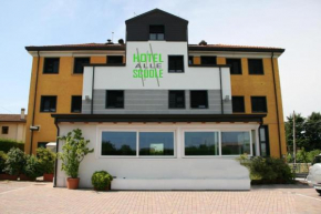 Отель Hotel Alle Scuole NEW  Куртароло